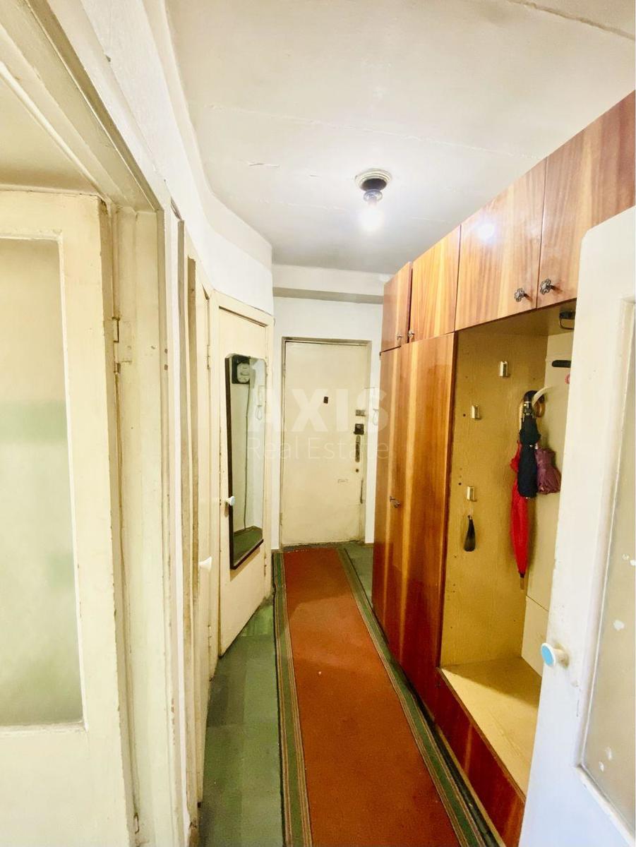 2k apartment vul. Chervonopil's'ka 6/267