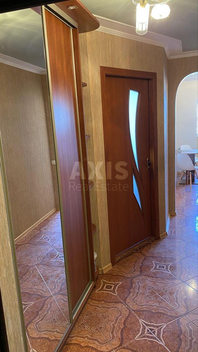 1k apartment vul. Socialistychna 2/46