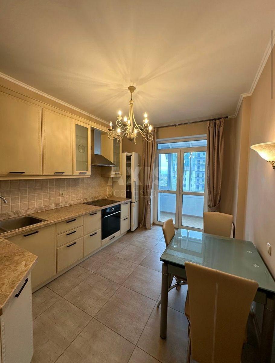 1k apartment nab. Dniprovs'ka 1А0