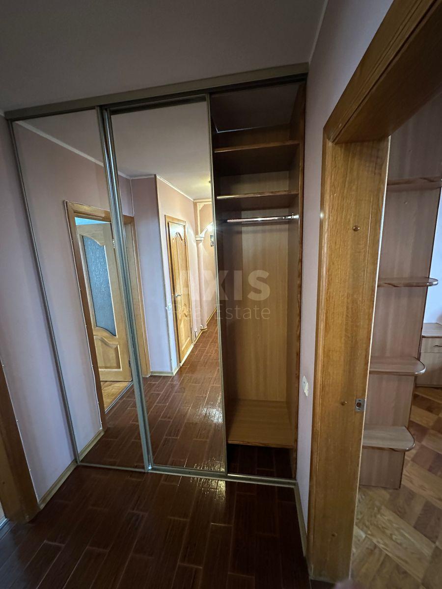 3k apartment vul. Bereznjakivs'ka 304