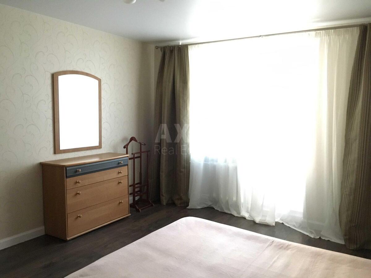 2k apartment vul. Dragomyrova Myhajla 26
