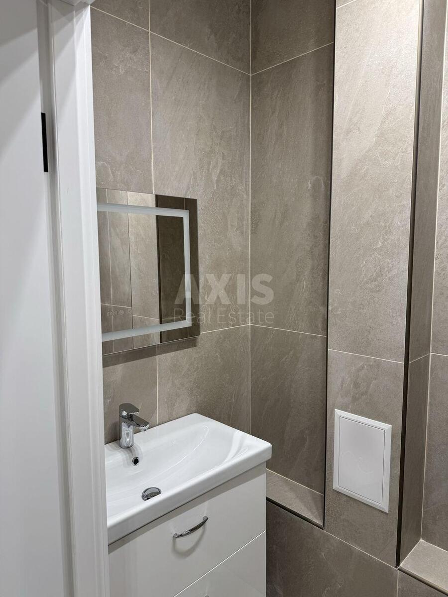 Office vul. Myhajla Maksymovycha 28В, 40m29