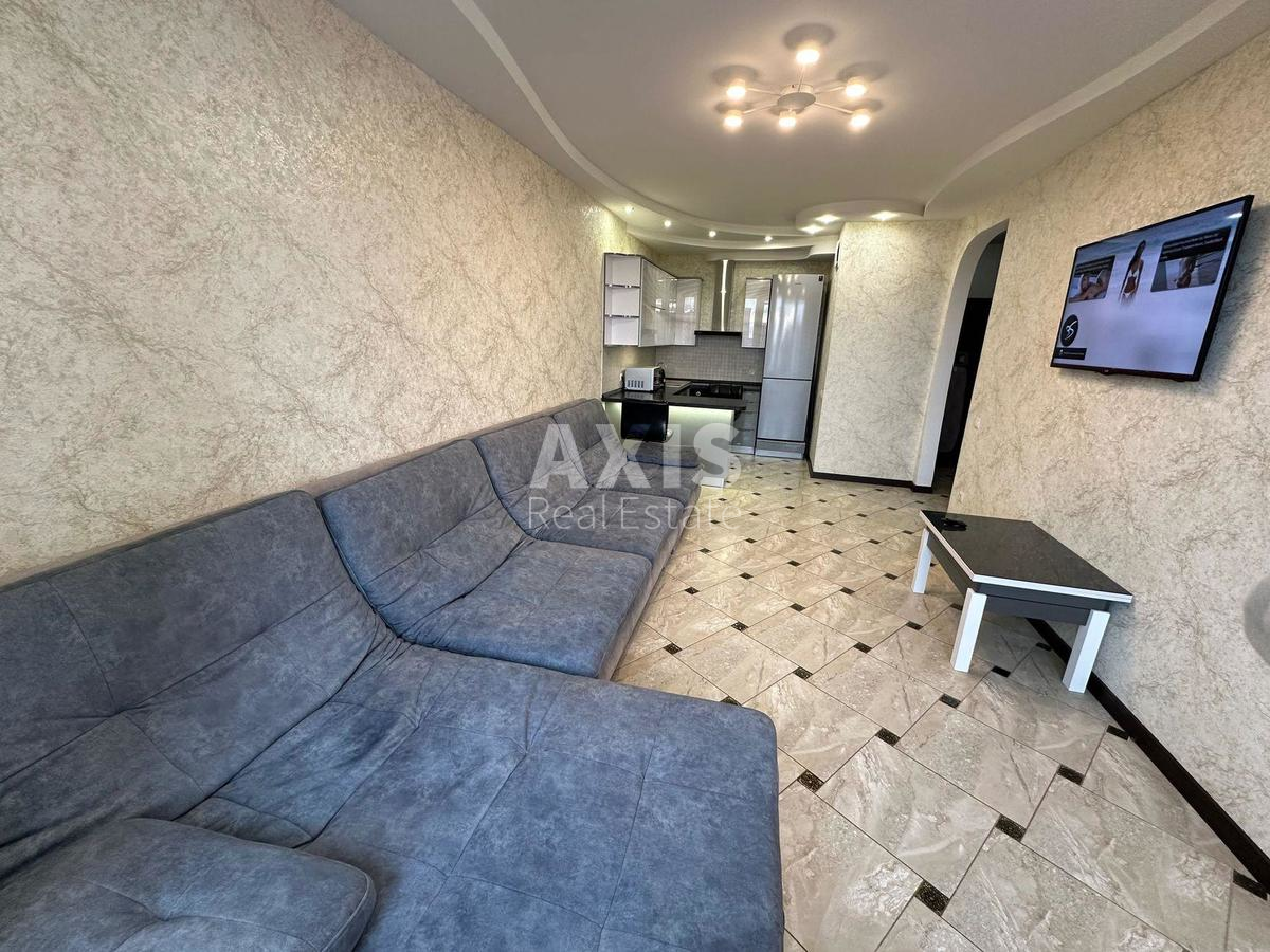 2k apartment nab. Dniprovs'ka 181