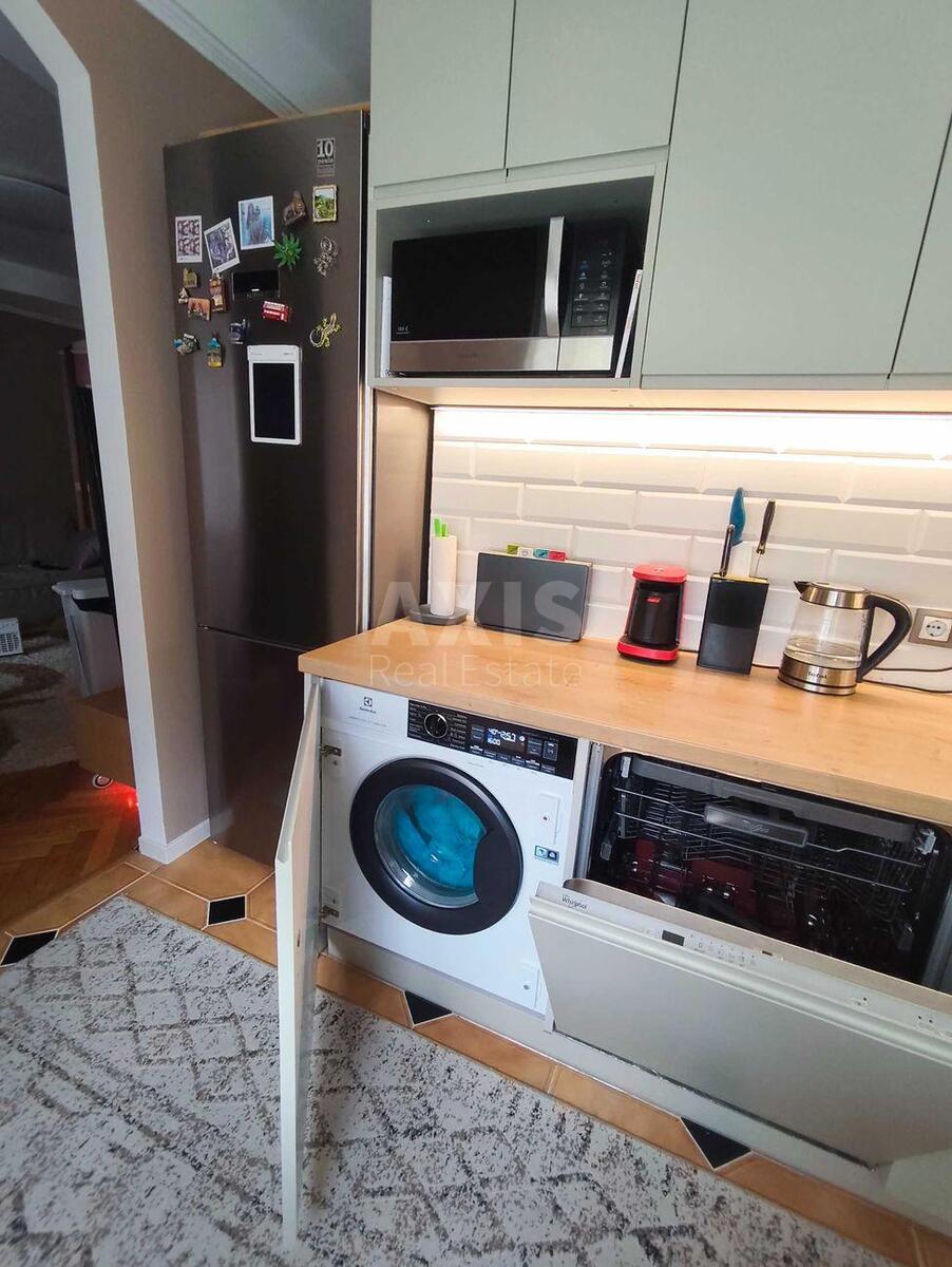 3k apartment vul. Velyka Vasyl'kivs'ka 1021