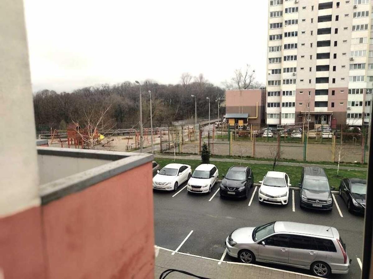 3k apartment vul. Bilec'kogo Akademika 206014011