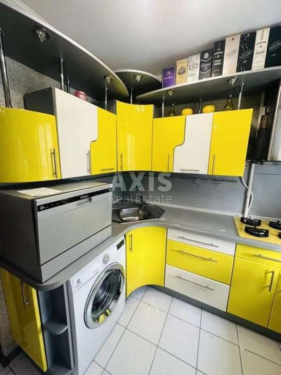 2к квартира ул. Туполева Академика 927849