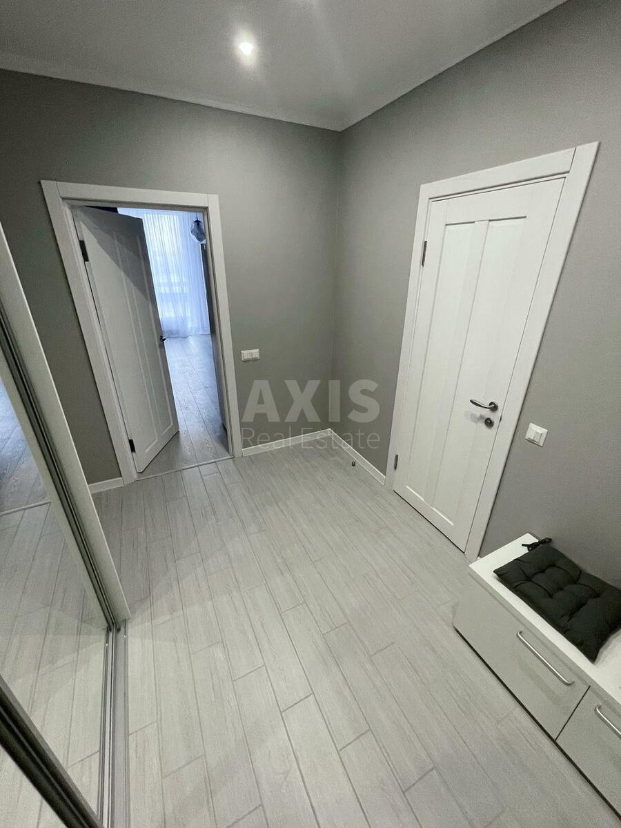 1k apartment vul. Central'na 15570068
