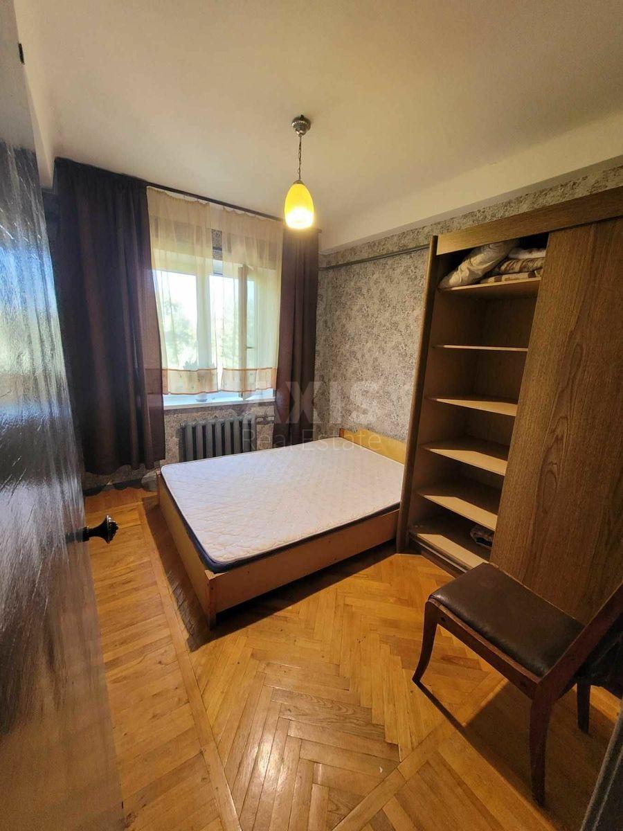 2k apartment pr-t Vidradnyj 18Б2