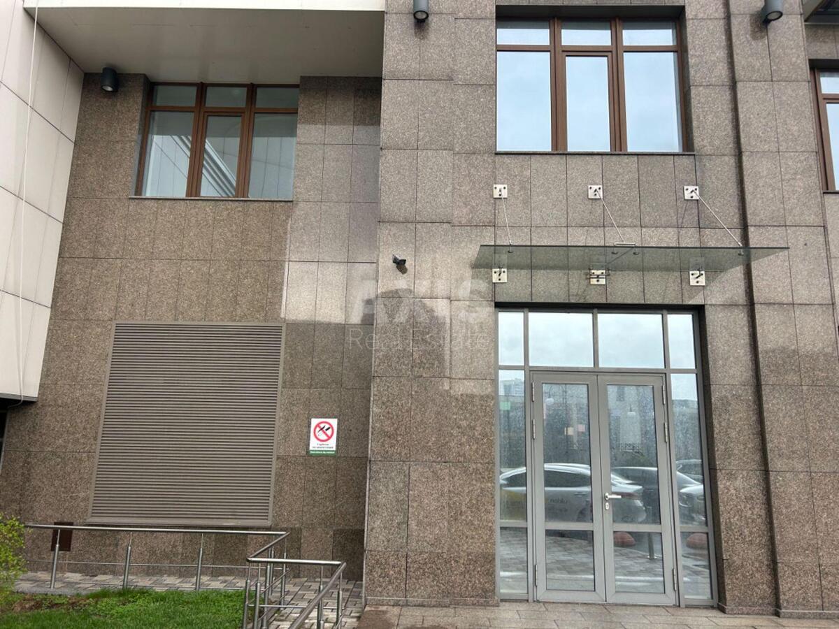 Service object vul. Dragomyrova Myhajla 7, 84m2567070
