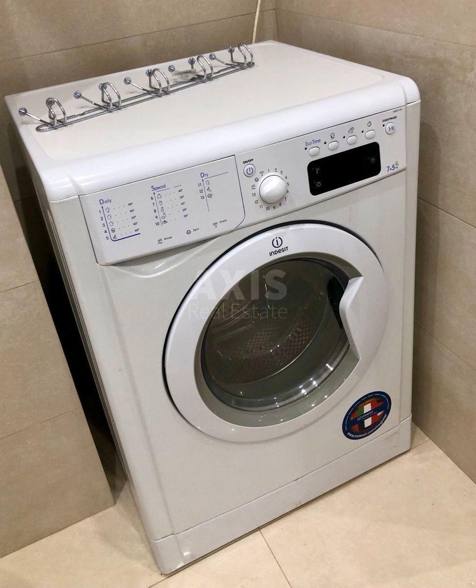 1k apartment vul. Sverstjuka Jevgena 4571893