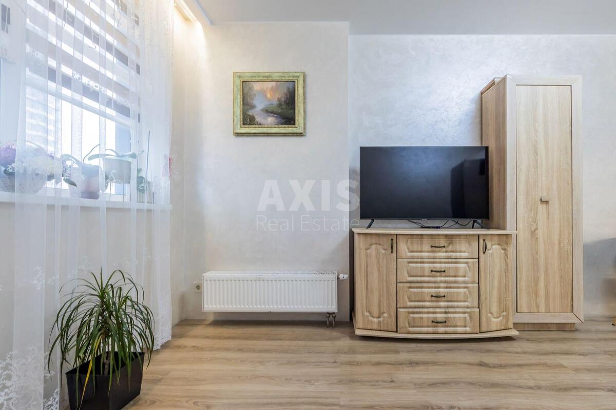 1k apartment vul. Sverstjuka Jevgena 49