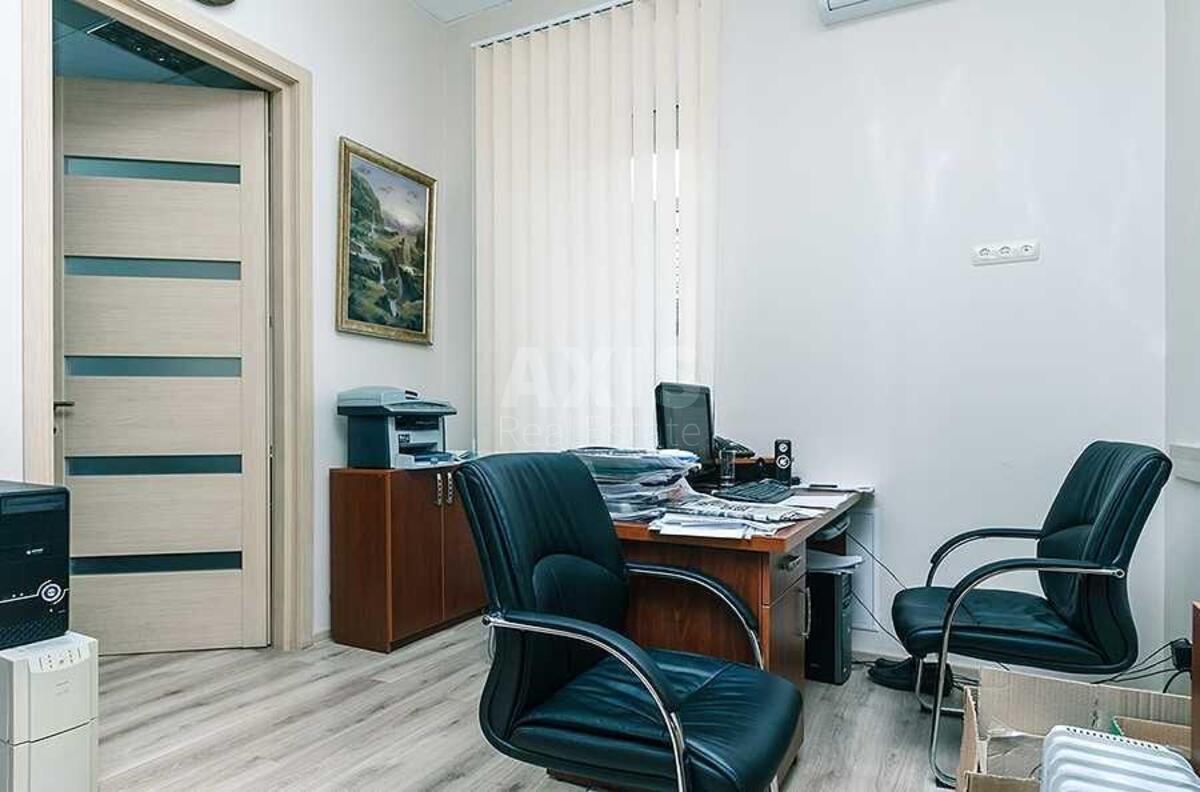 Office vul. Levandovs'ka 8/15, 120m2572673