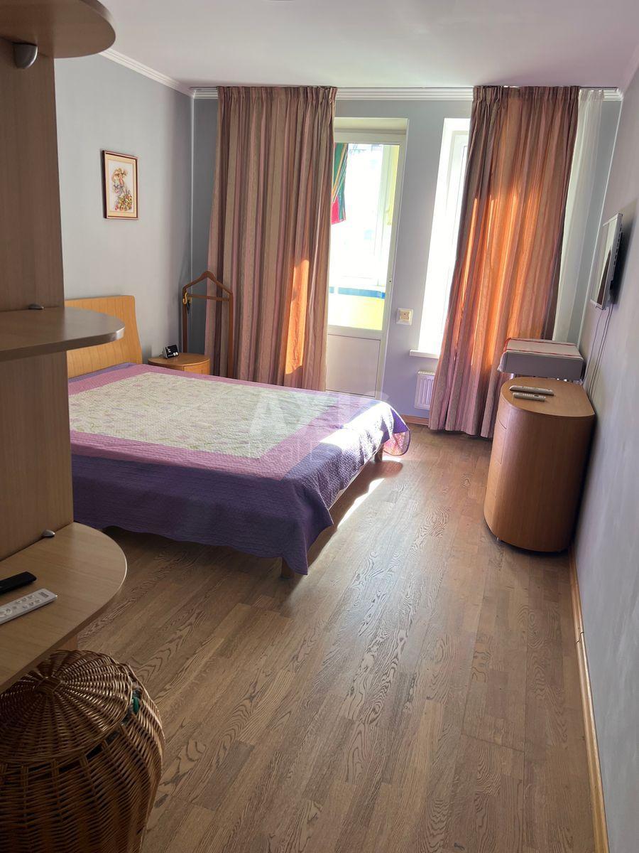2k apartment vul. Yulia Zdanovska 60А5