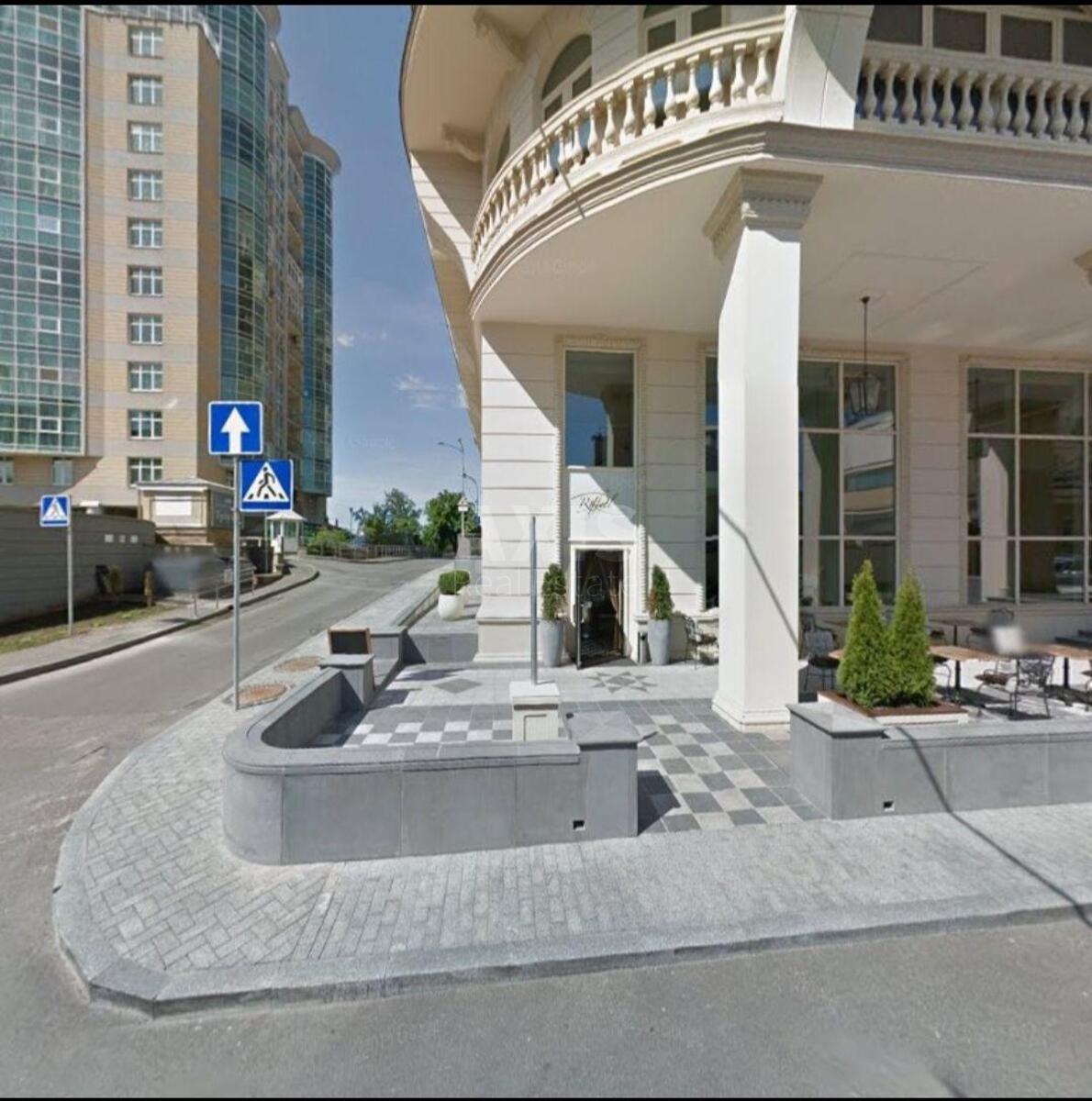 Office vul. Novoselyc'ka 10, 172m2