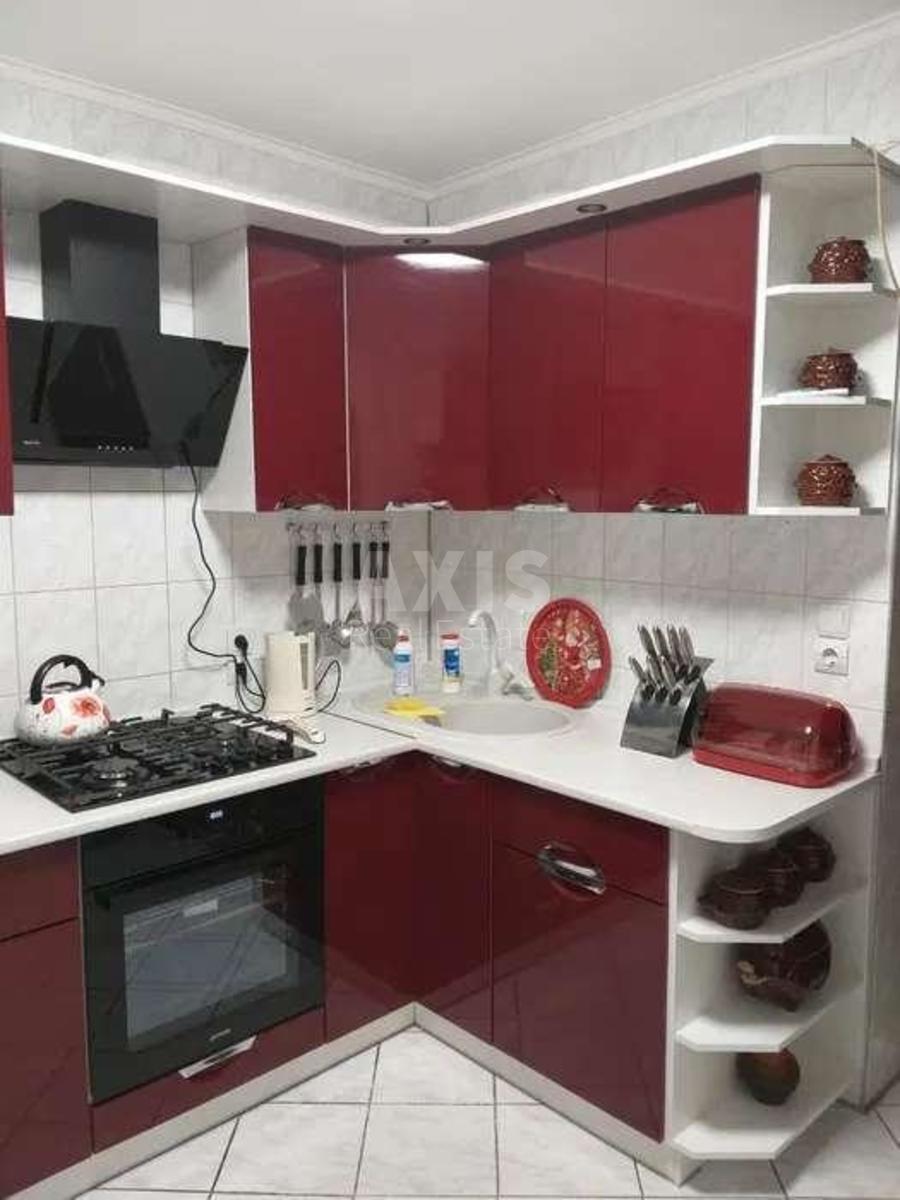 3k apartment vul. Myloslavs'ka 304