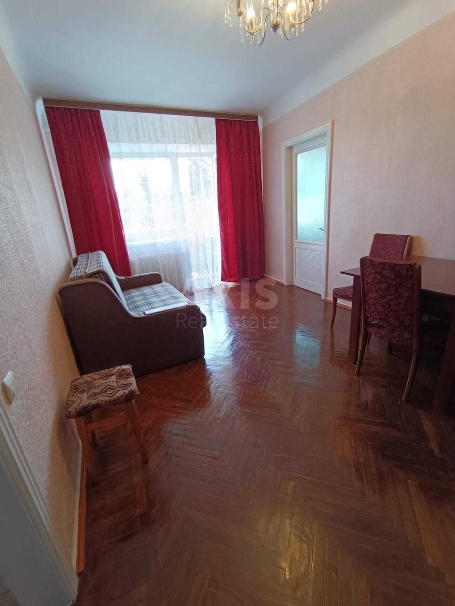 3к квартира ул. Краснова Николая 81
