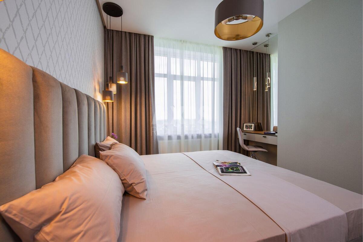 3k apartment vul. Dragomyrova Myhajla 115