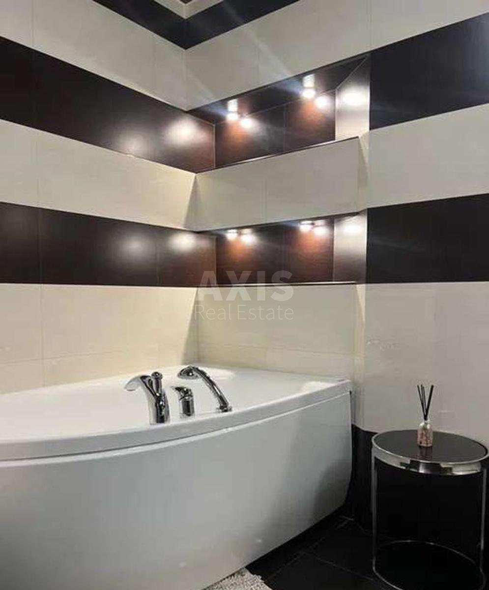 3k apartment vul. Strokacha Tymofija 79