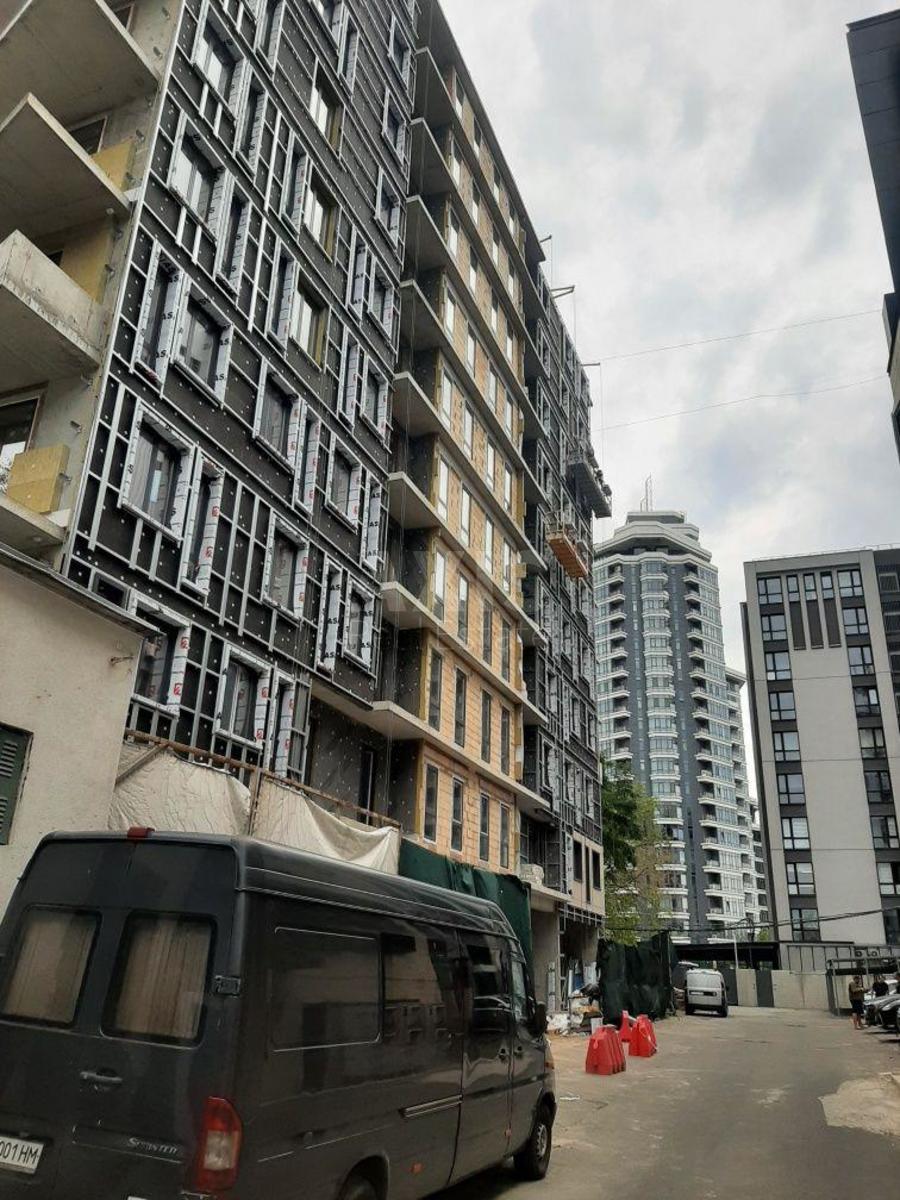 1k apartment vul. Budivel'nykiv 302