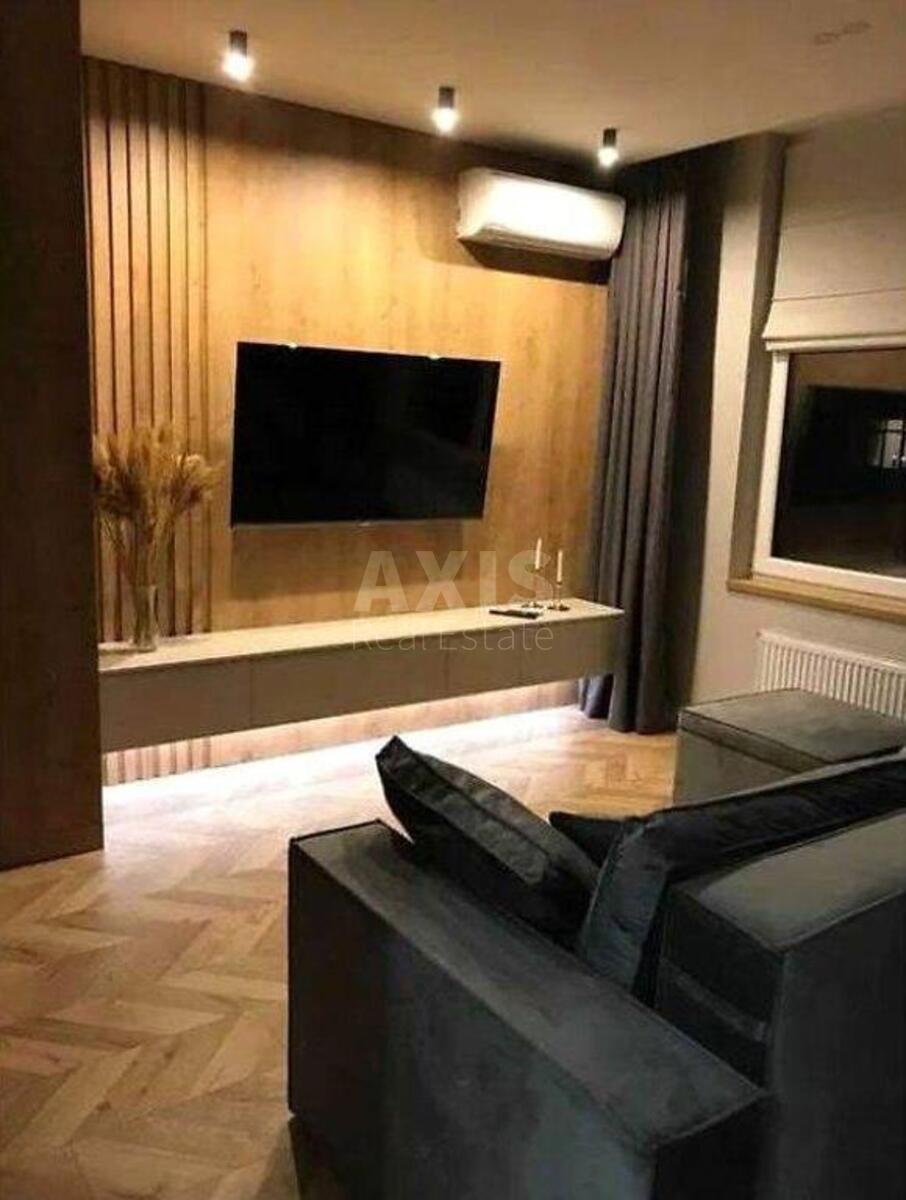 1k apartment vul. Junosti 80
