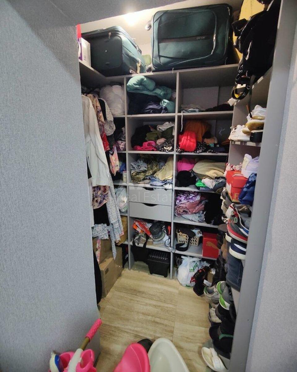 1k apartment vul. Praz'ka 22А6