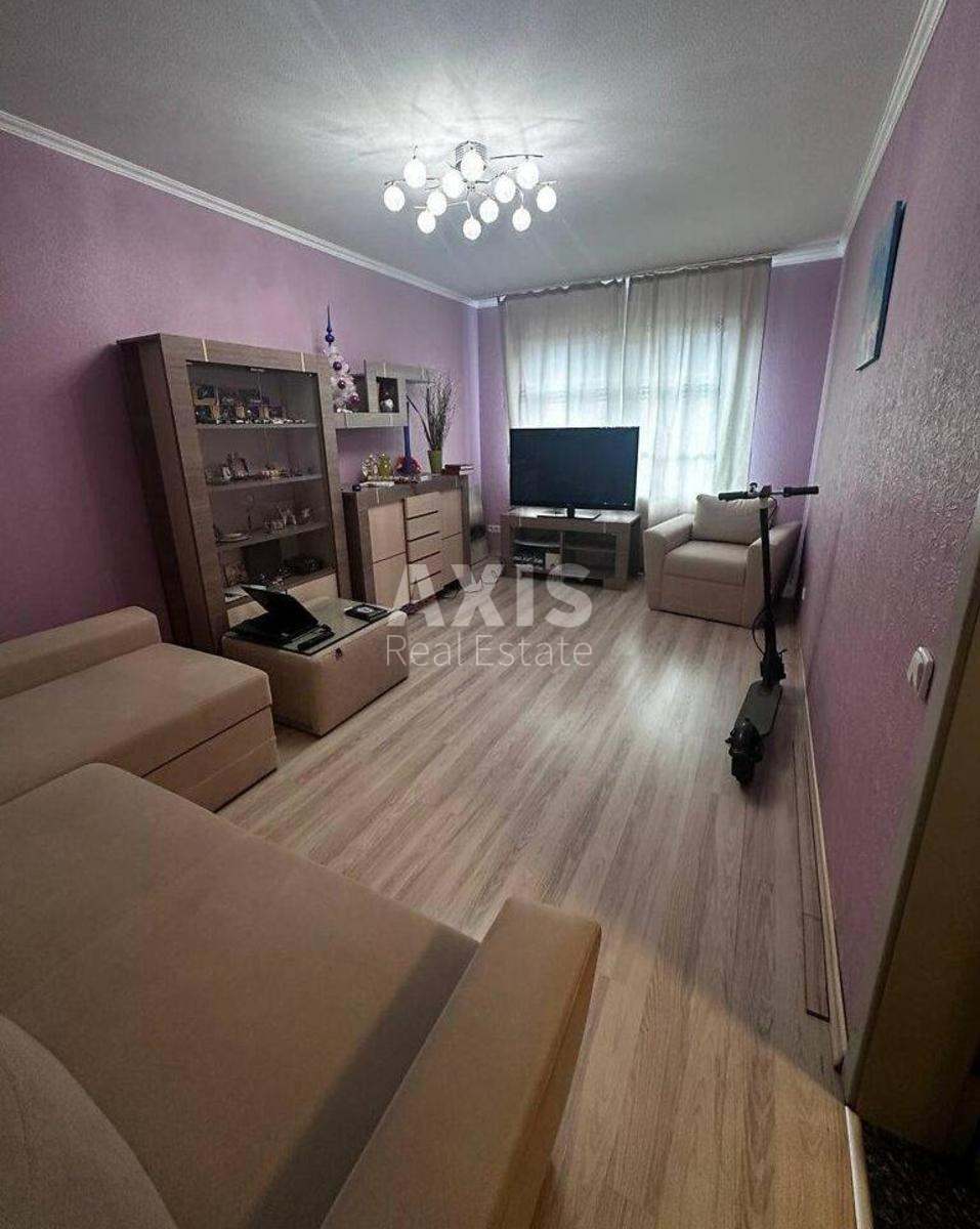 2k apartment vul. Urlivs'ka 94
