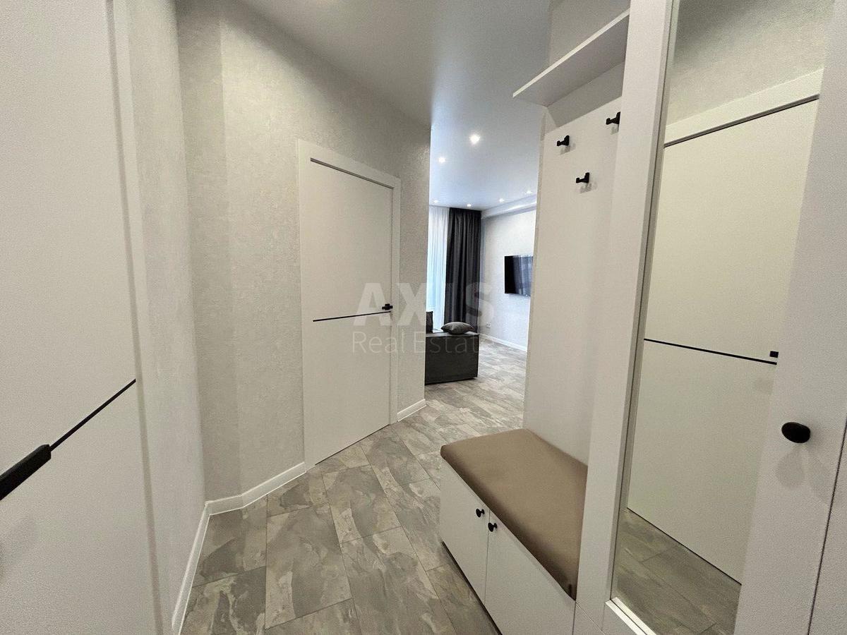 1k apartment vul. Myhajla Maksymovycha 243