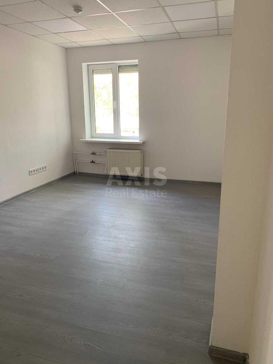 Trade object vul. L'vivs'ka 22, 55m2