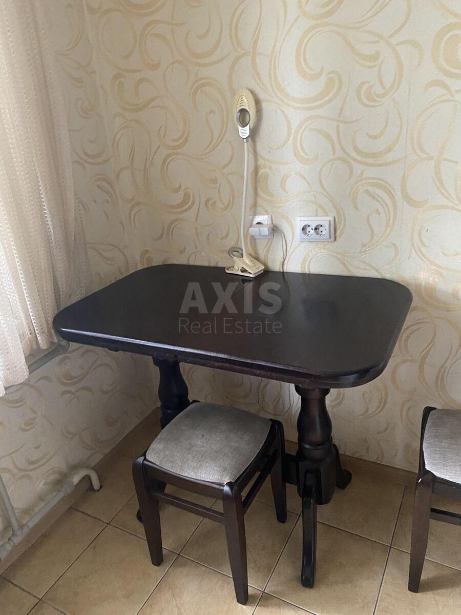 2k apartment vul. Avtozavods'ka 172