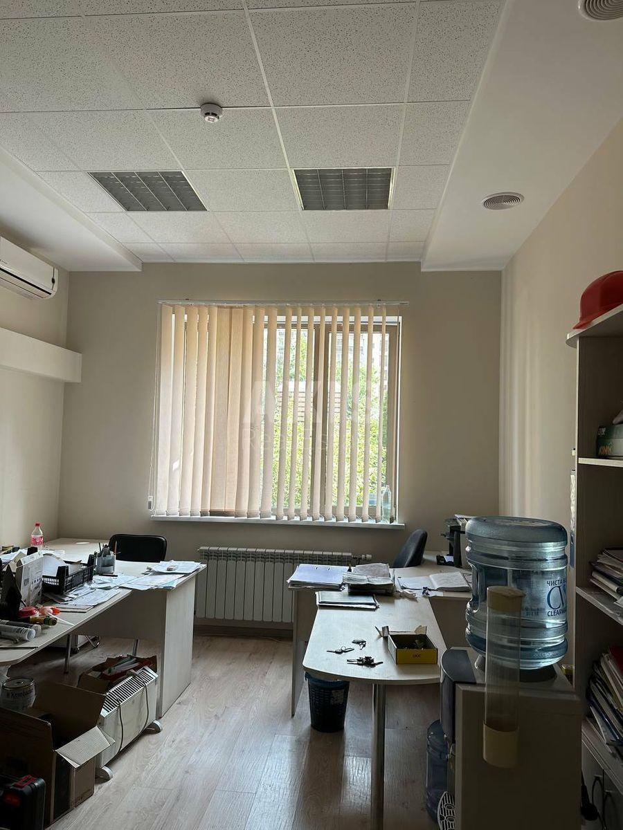 Office vul. Patriarha Mstyslava Skrypnyka 40, 129m27