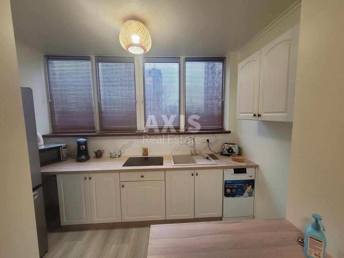 1k apartment vul. Zarichna 2А