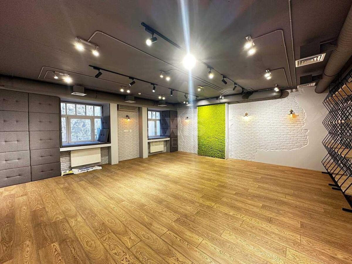 Office vul. Irynyns'ka 5, 600m23