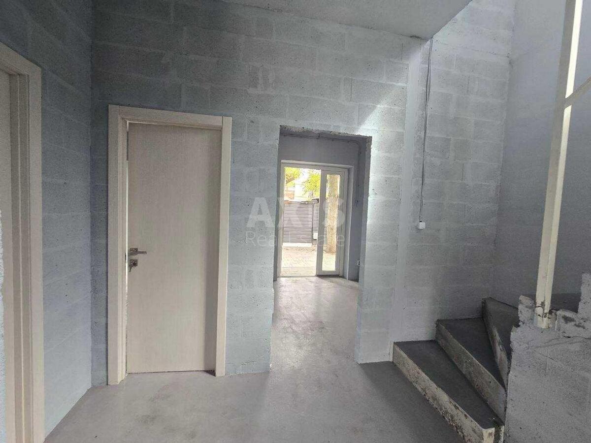 3k apartment rajon Sadova vul., Darnyc'kyj 52А0