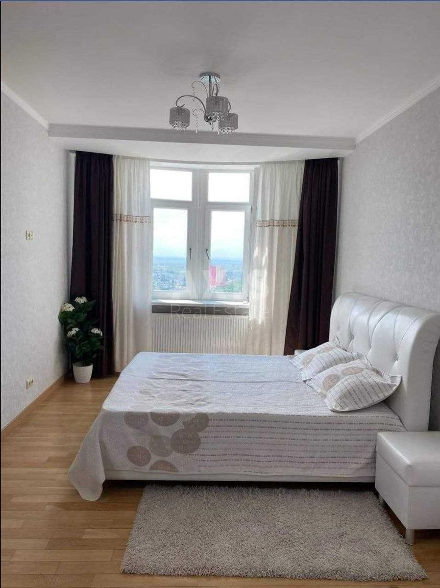 4k apartment vul. Zvirynec'ka 596