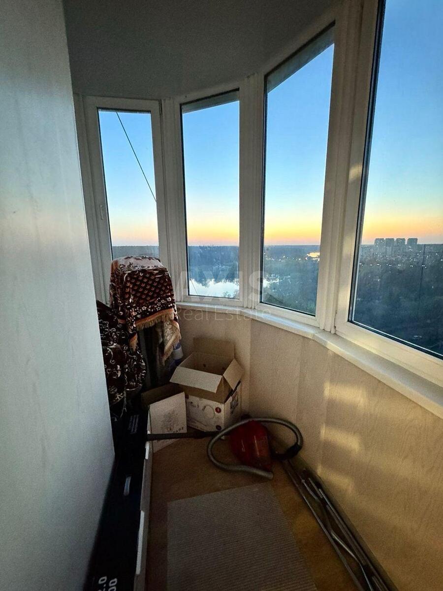 2k apartment vul. Verhovynna 9114