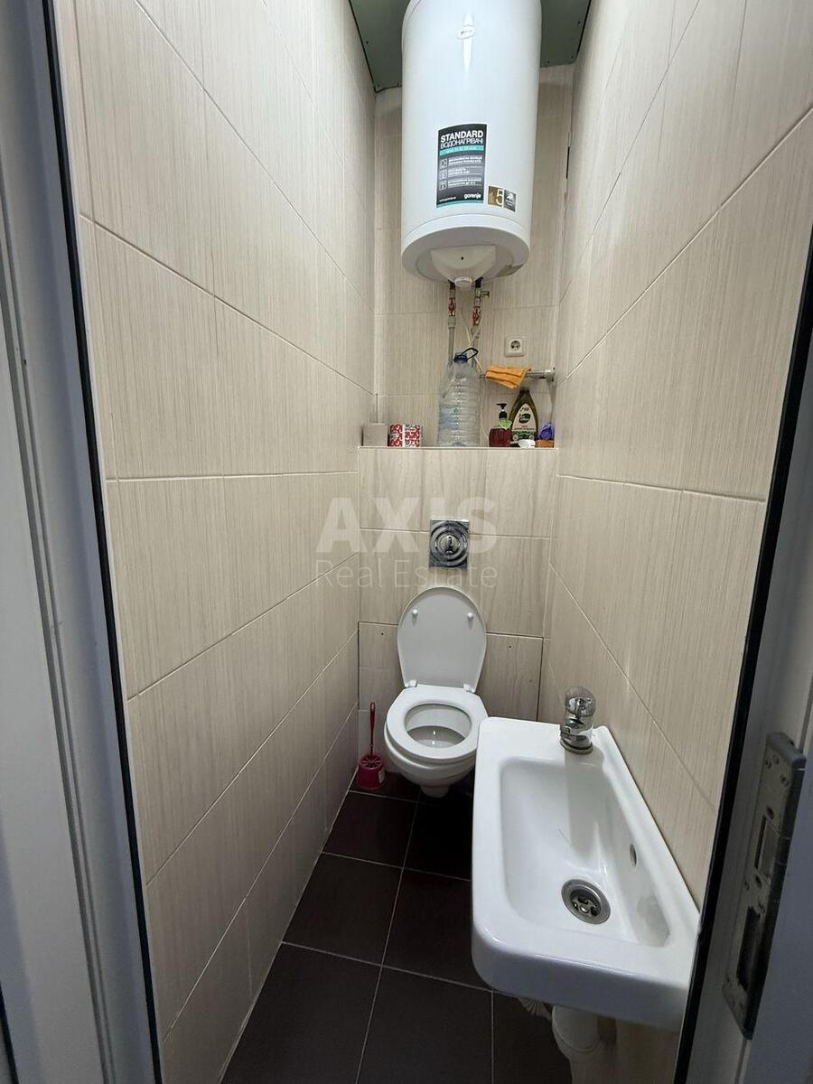Trade object vul. Mezhygirs'ka 87А, 124m2604915