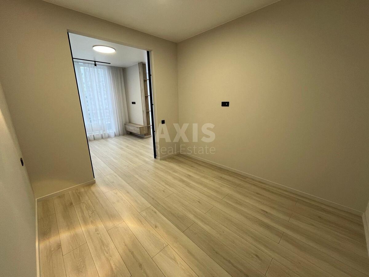 1k apartment vul. Revuc'kogo 40Б3