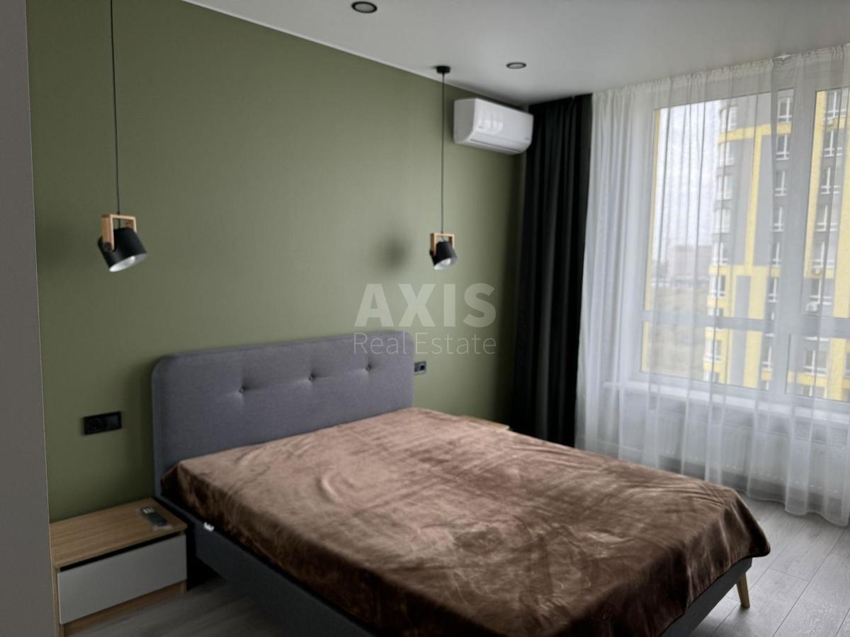 3k apartment vul. Radchenka Petra 271