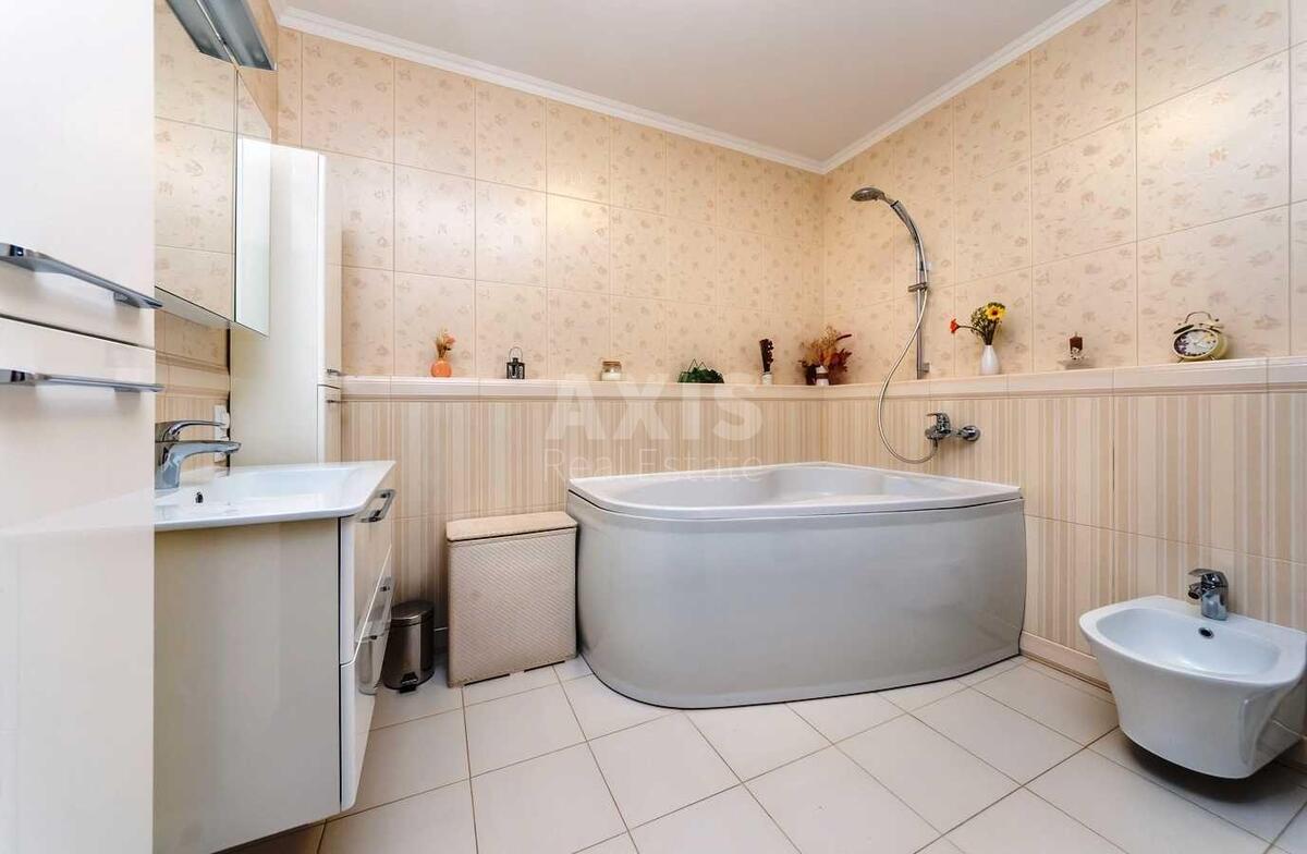 3k apartment vul. Yulia Zdanovska 75А8