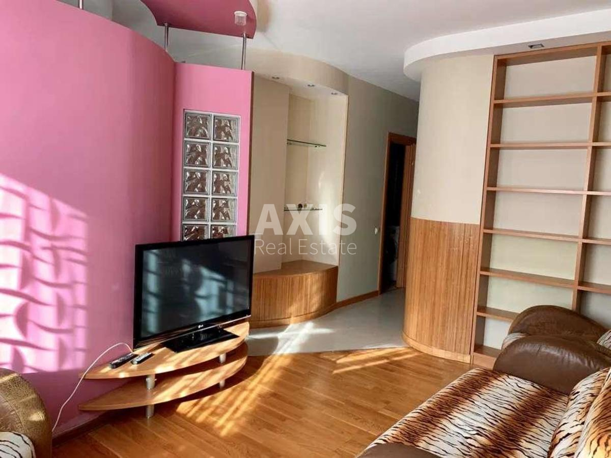 2k apartment vul. Tatars'ka 72