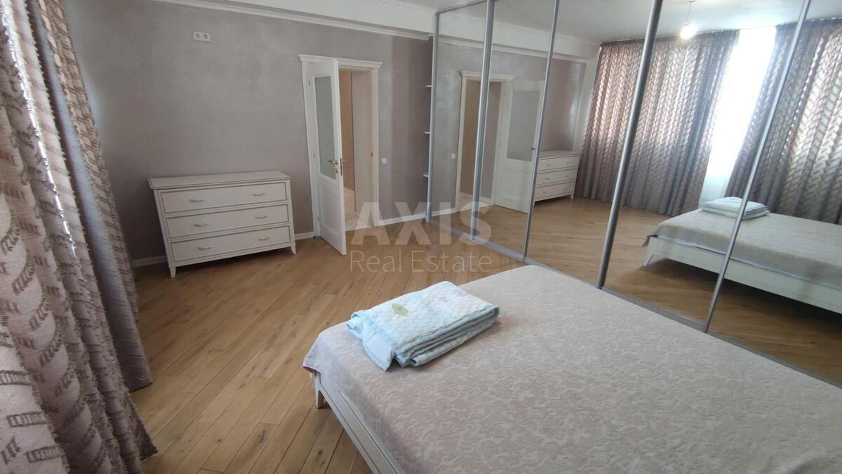 4k apartment vul. Vyshgorods'ka 45/212