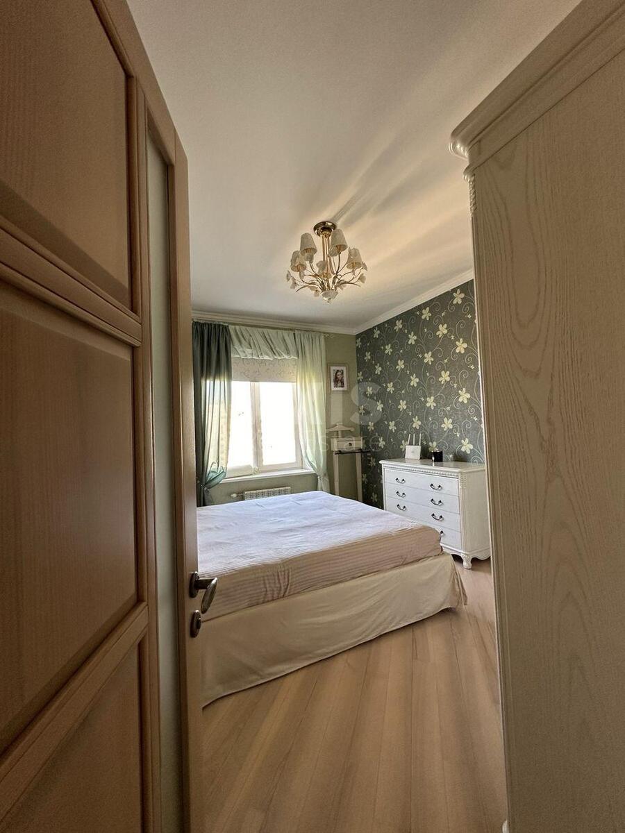 3k apartment vul. Dmytrivs'ka 694