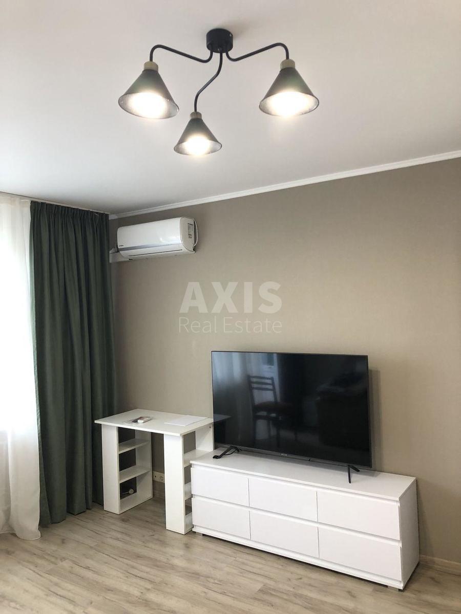 1k apartment vul. Naberezhno-Korchuvats'ka 901