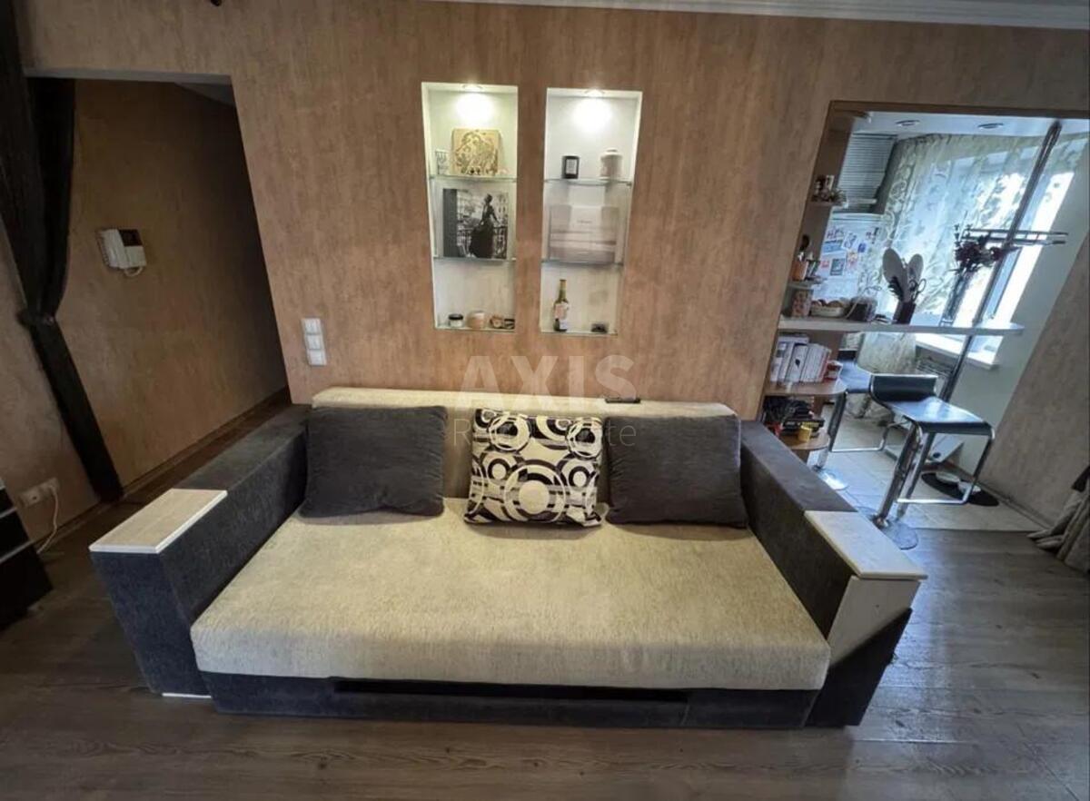 2k apartment vul. Naberezhno-Hreshhatyc'ka 35А2