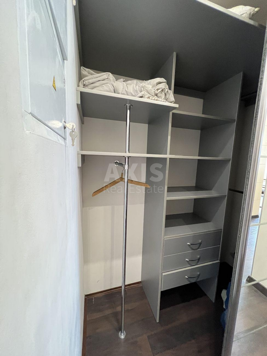 1k apartment vul. Zhyljans'ka 1182474211