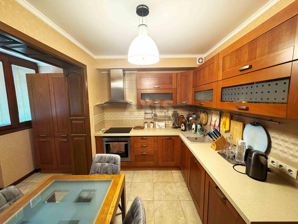 3k apartment vul. Bal'zaka Onore de 8612