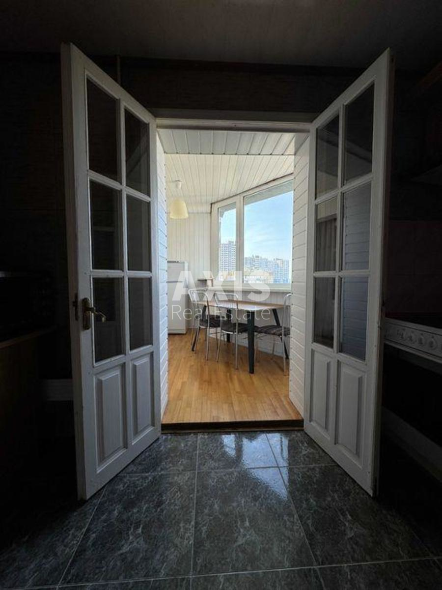3k apartment vul. Bal'zaka Onore de 556