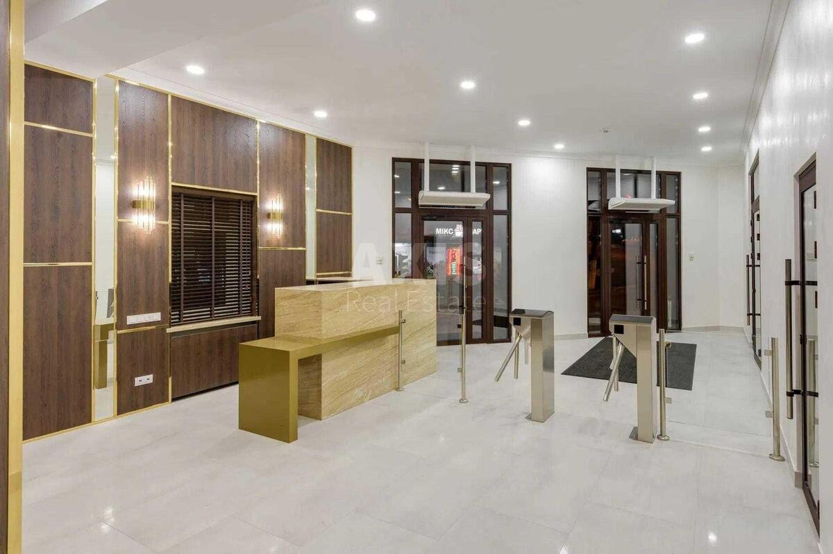Office vul. Hmel'nyc'kogo Bogdana 63А, 300m22