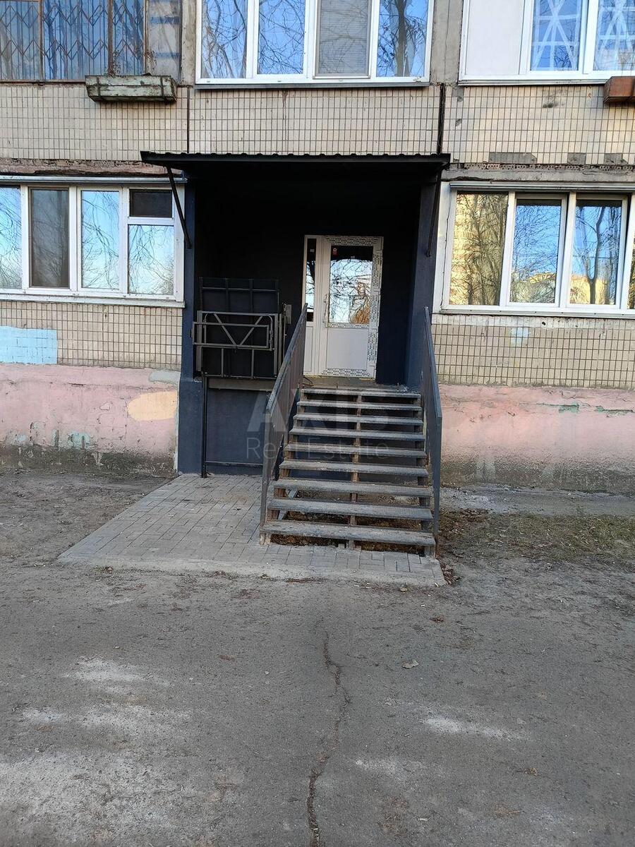 Объект торговли бул. Кольцова 15, 69м2586920