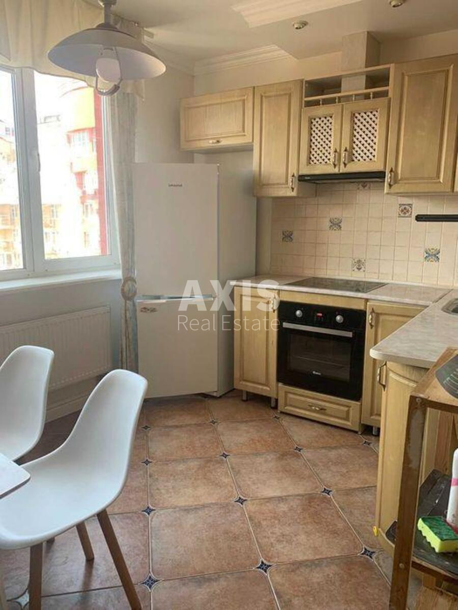 2k apartment vul. Lucenka Dmytra 5